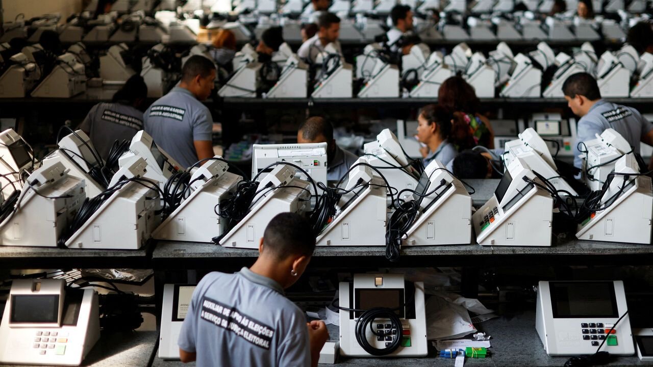 Brasil va a las urnas en ocho días con Lula y Flávio Bolsonaro en empate técnico en la recta final brasil-elecciones-lula-bolsonaro-empate-tecnico-2026