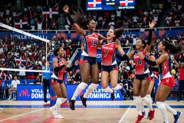 Dos dominicanos extraditados a Miami