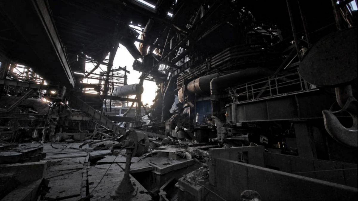 Ataques rusos paralizan la industria metalúrgica de Ucrania por primera vez desde la Segunda Guerra Mundial rusia-ataque-metalurgia-ucrania-paralisis-industria-guerra