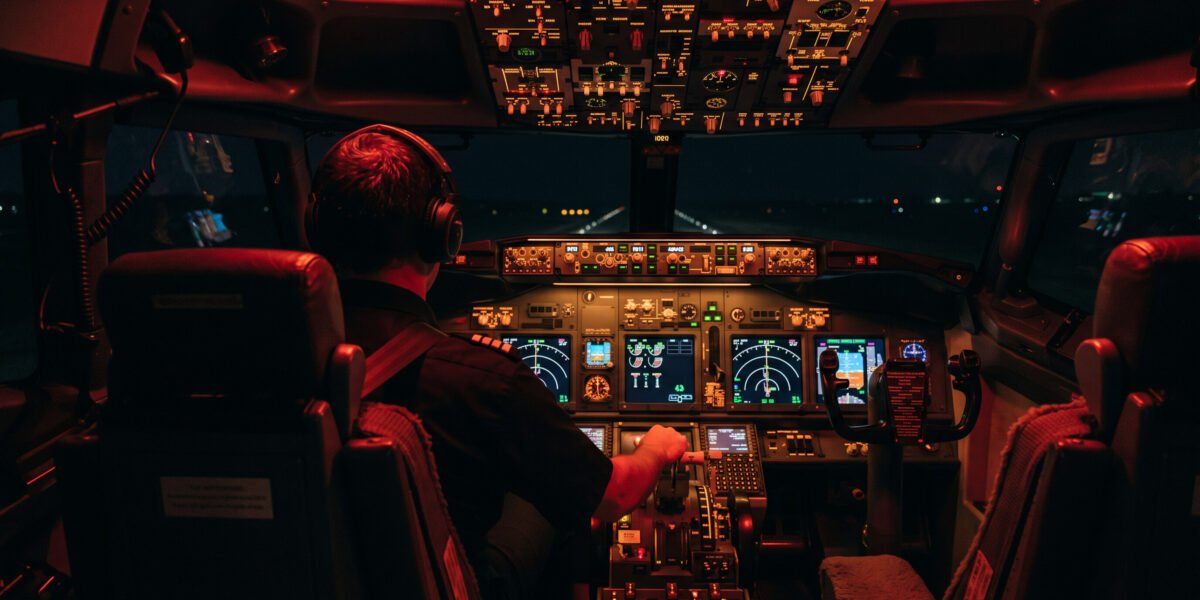 Pánico en el aire: Copiloto de FlyDubai intenta atacar al capitán con un hacha en pleno vuelo