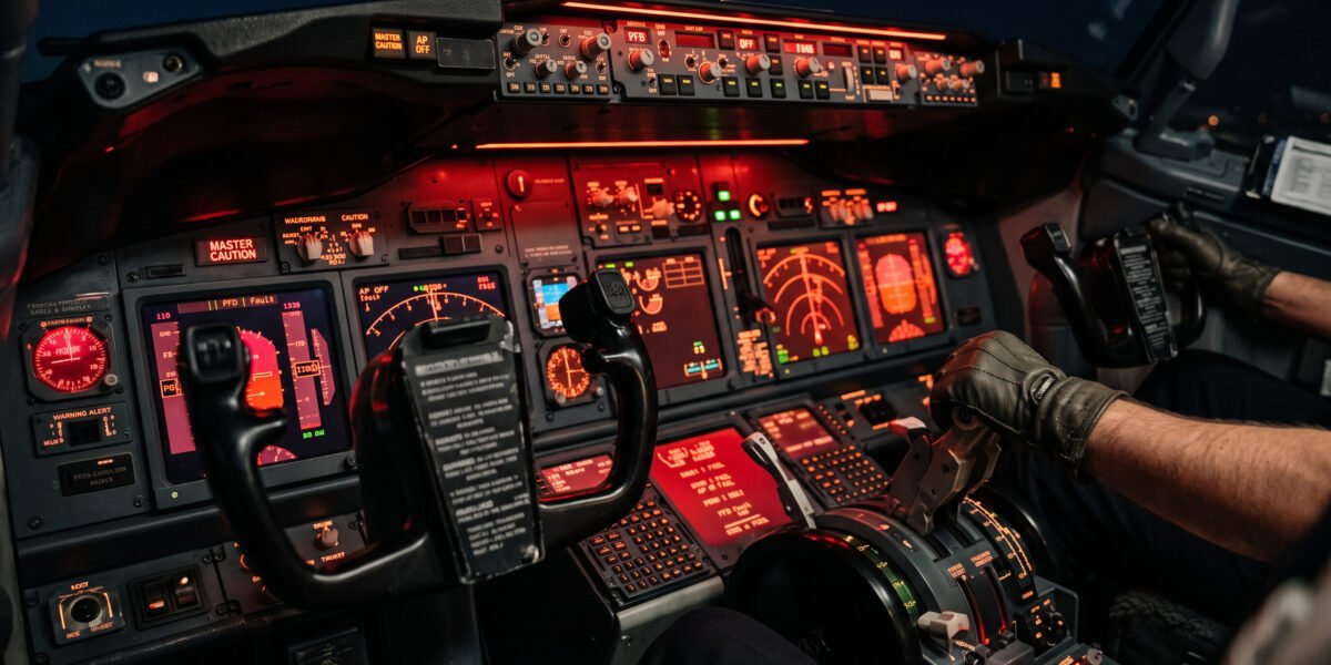incidente flydubai copiloto ataque 2026