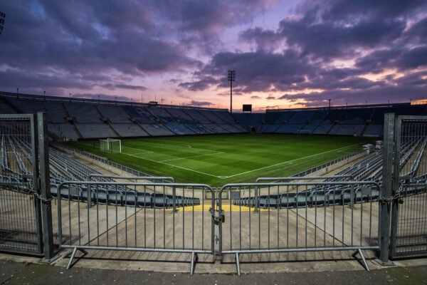 Imagen conceptual de estadio vacío