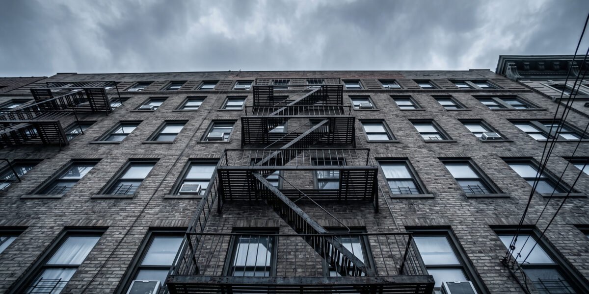 Tragedia en El Bronx: Dominicana y su bebé mueren tras ser lanzados desde un piso 15