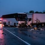 tragedia vial brasil choque autobus muertos 2026